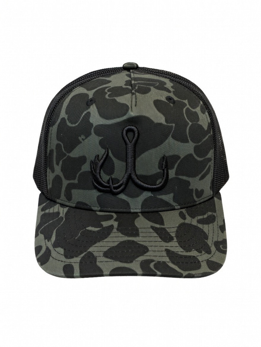 TrebleBuck Richardson 112 Trucker Hat Sable Duck Camo / Black Outdoor & Hunting Cap